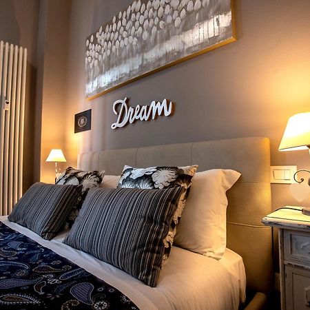 Happy Home Bo Centro Free Private Parking โบโลญญา ภายนอก รูปภาพ