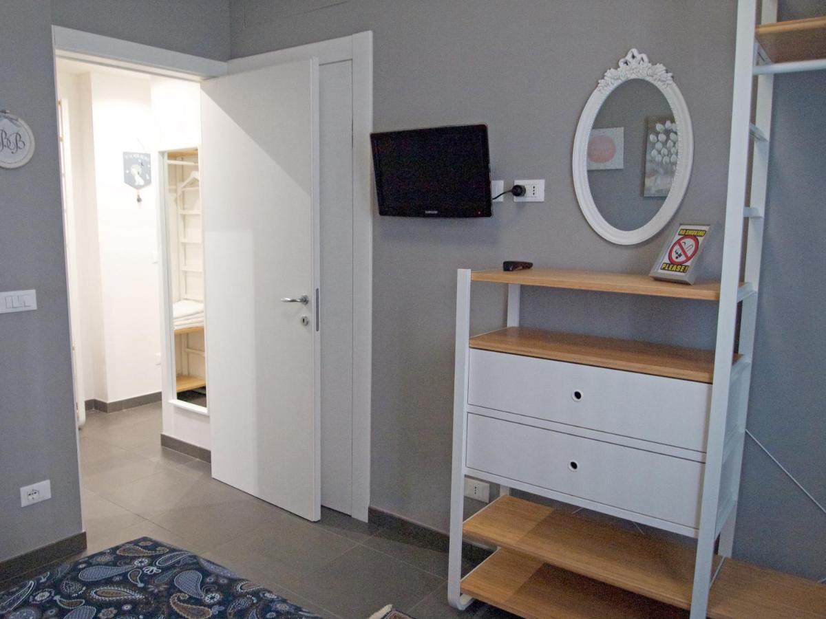 Happy Home Bo Centro Free Private Parking โบโลญญา ภายนอก รูปภาพ