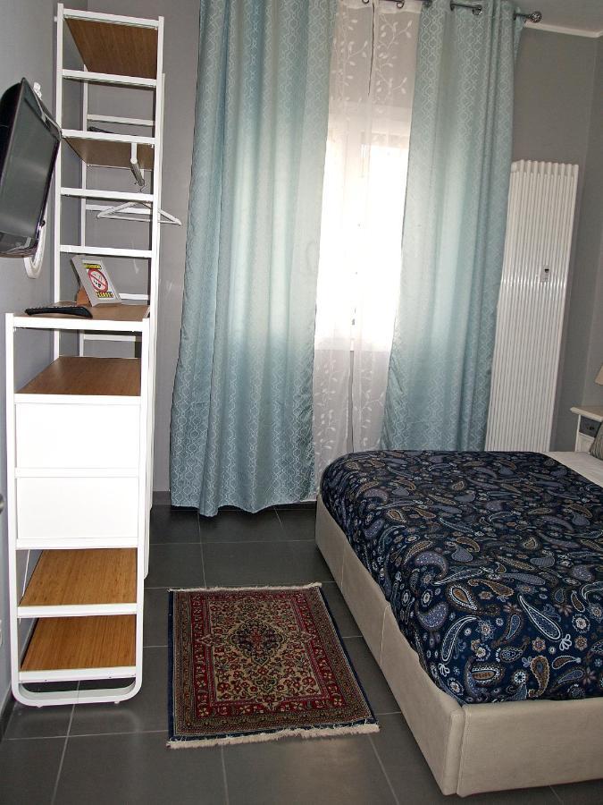 Happy Home Bo Centro Free Private Parking โบโลญญา ภายนอก รูปภาพ
