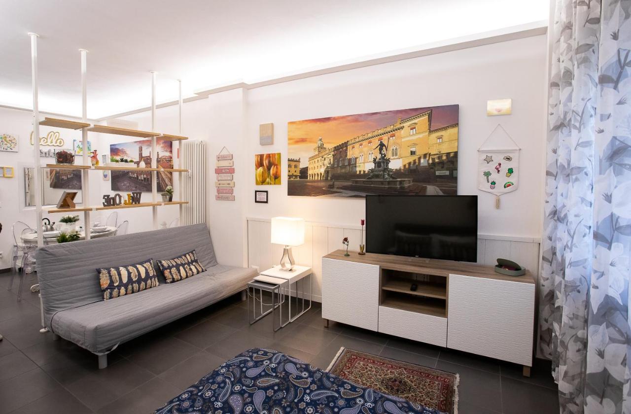 Happy Home Bo Centro Free Private Parking โบโลญญา ภายนอก รูปภาพ