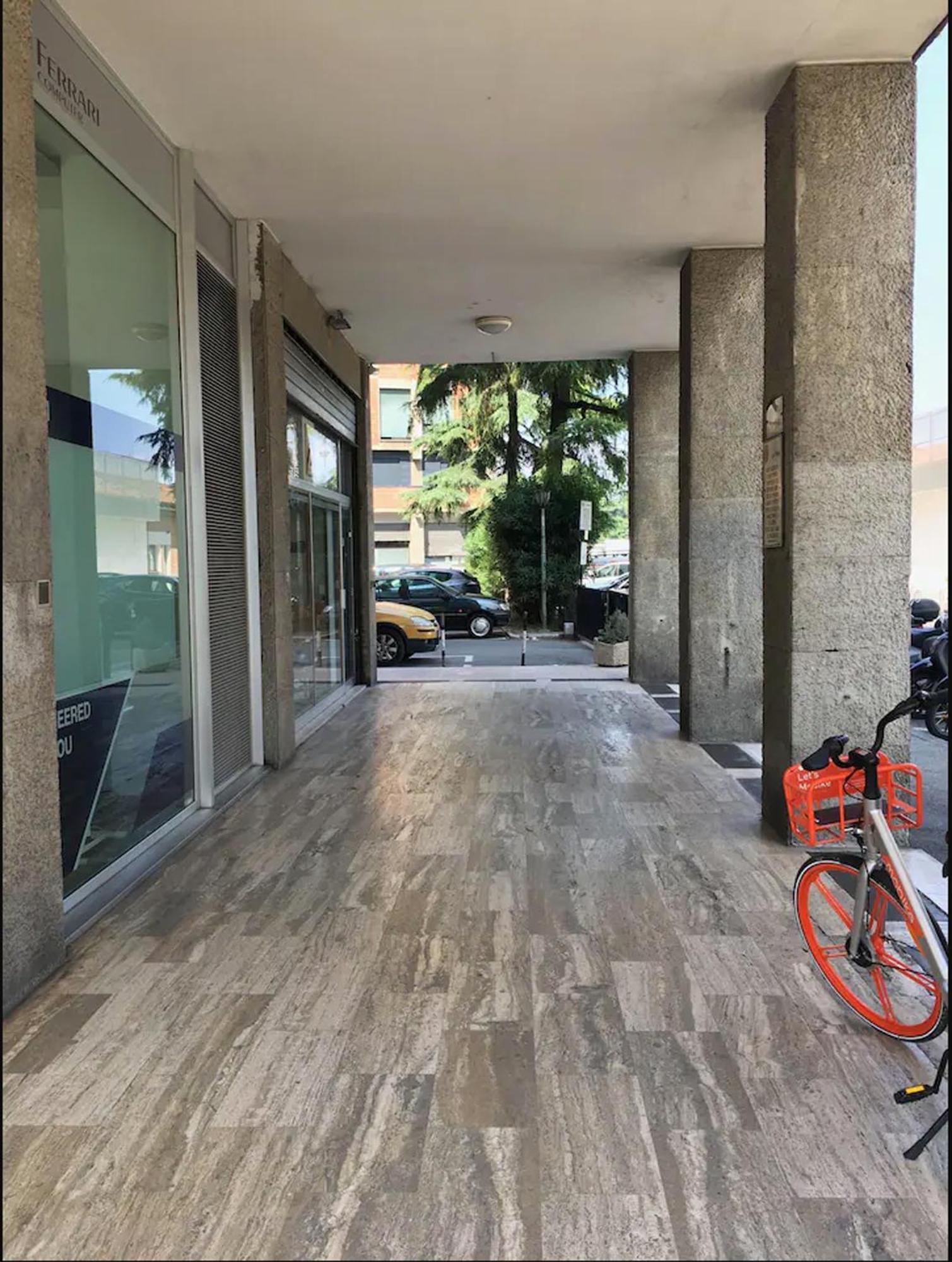 Happy Home Bo Centro Free Private Parking โบโลญญา ภายนอก รูปภาพ